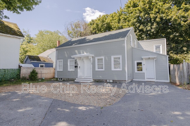 property at 6 Foster Ct