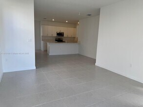 4957 Peacock Wy in Dania Beach, FL - Building Photo - Building Photo