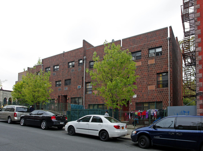 Plaza Borinquen Townhomes in Bronx, NY - Foto de edificio - Building Photo