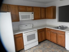 5041 E Woodmill Dr in Wilmington, DE - Building Photo - Building Photo