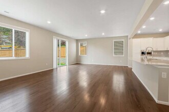 20232 SE 263rd Pl in Covington, WA - Building Photo - Building Photo