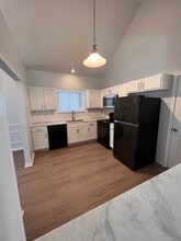 808 Xavier Dr in Arlington, TX - Foto de edificio - Building Photo