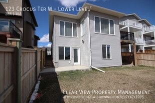 123 Crocus Terrace W in Lethbridge, AB - Building Photo