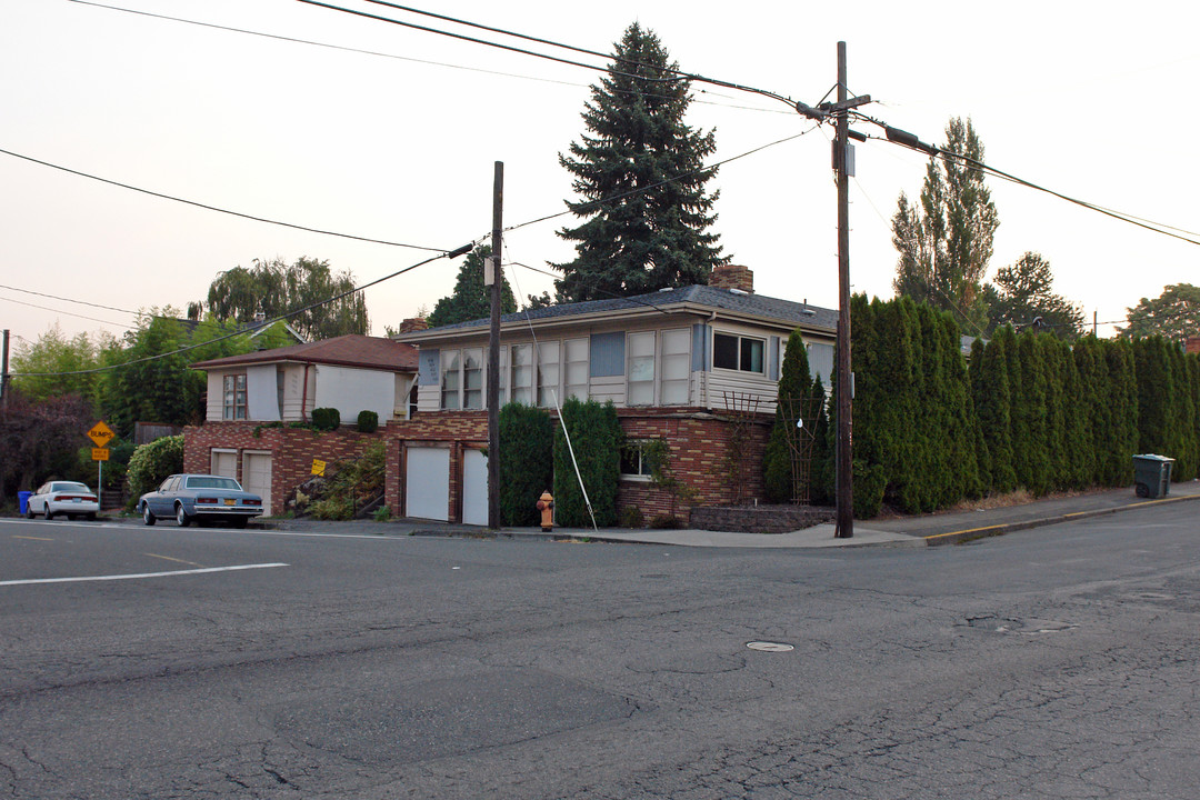 4428-4436 SE 42nd Ave in Portland, OR - Building Photo