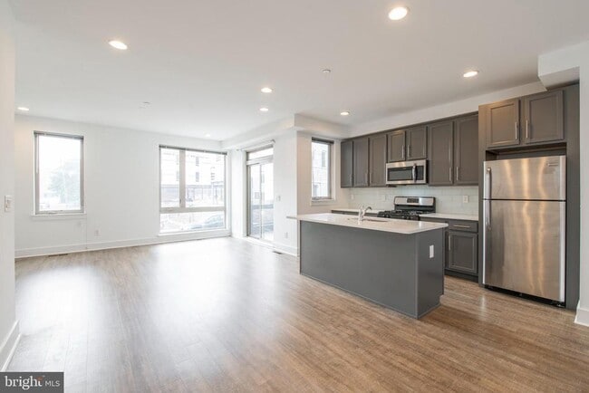 1206 N 7th St in Philadelphia, PA - Building Photo - Building Photo