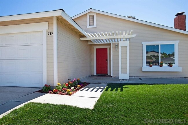 735 Kingswood St in San Diego, CA - Building Photo - Building Photo