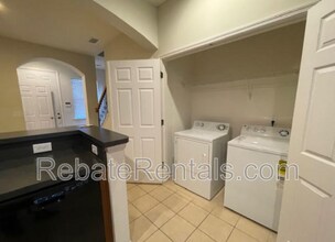 13026 Sunset Lake Dr in Jacksonville, FL - Building Photo - Building Photo