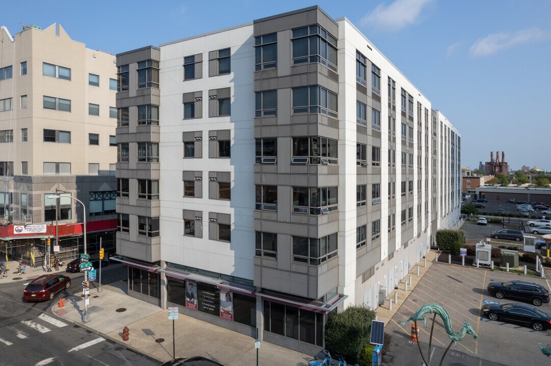 The Pearl Condominiums in Philadelphia, PA - Building Photo