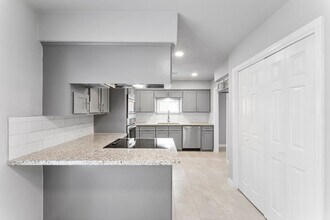 10422 Rockcrest Rd in Houston, TX - Building Photo - Building Photo