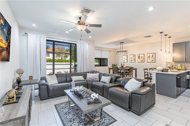 7538 Rockefeller Dr in Naples, FL - Building Photo - Building Photo