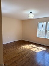 328 Court St in Elizabeth, NJ - Building Photo - Building Photo