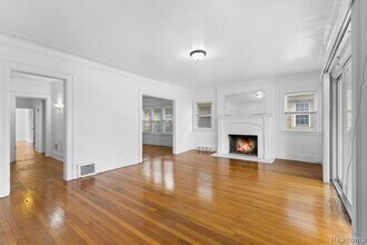 1410 Glynn Ct in Detroit, MI - Building Photo - Building Photo