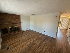 6271 Fairway Ave SE in Salem, OR - Building Photo - Building Photo