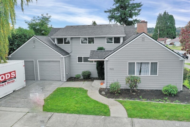 1502 5th Ave SE in Puyallup, WA - Building Photo