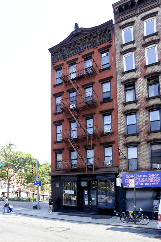 266 Broome St in New York, NY - Building Photo - Building Photo