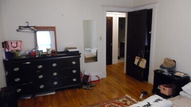 347 Pleasant St, Unit C1-11 in Malden, MA - Building Photo - Building Photo