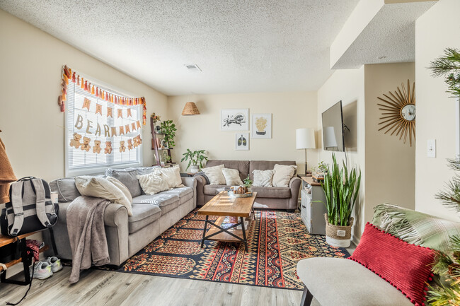 Clarkston Oaks Apartments in Clarkston, GA - Foto de edificio - Interior Photo