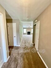 48 Oak Pointe Cir in Belleville, IL - Building Photo - Building Photo