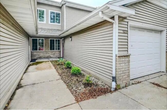 5120 N Walbridge Ave in Madison, WI - Building Photo - Building Photo