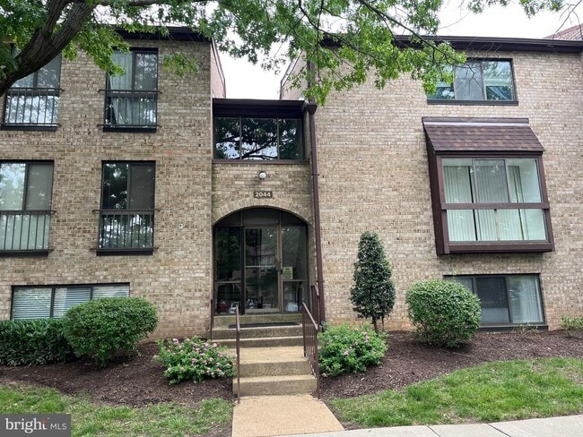 2044 Royal Fern Ct