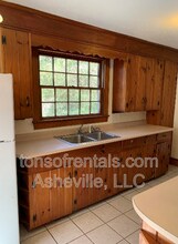 250 Chestnut St in Tryon, NC - Building Photo - Building Photo