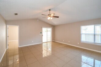 484 Heron Nest Point in Orange Park, FL - Building Photo - Building Photo