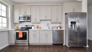 304 Broadway in Bayonne, NJ - Building Photo - Building Photo