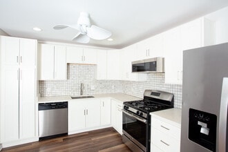 4001 Anderson Rd in Nashville, TN - Building Photo - Building Photo