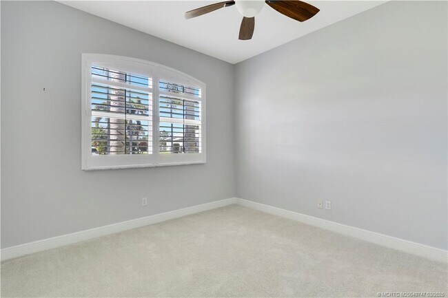 465 NW Sunflower Pl in Jensen Beach, FL - Building Photo - Building Photo