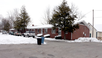 333 S Green St in Brownsburg, IN - Building Photo