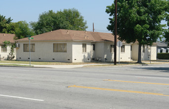 1518 W Victory Blvd in Burbank, CA - Building Photo - Building Photo