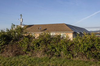 92424 Highway 99 S in Junction City, OR - Building Photo - Building Photo