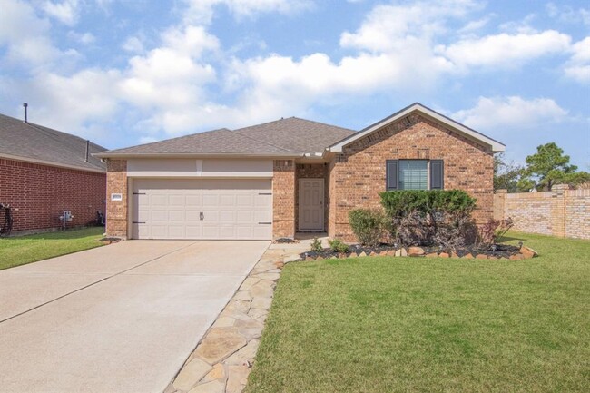 property at 15539 Huddleston Dr