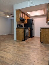 10628 Cuatro Vistas Dr, Unit Apartment C in El Paso, TX - Foto de edificio - Building Photo