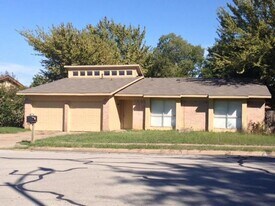 2513 Richmond Dr in Arlington, TX - Building Photo