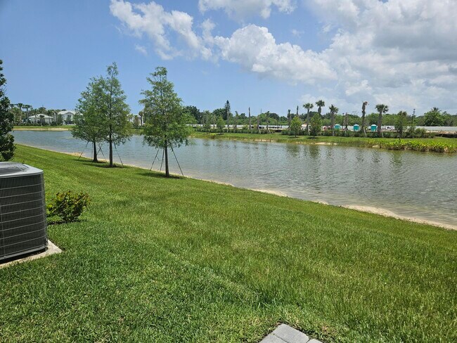 395 Salisbury Cir in Fort Pierce, FL - Building Photo - Building Photo