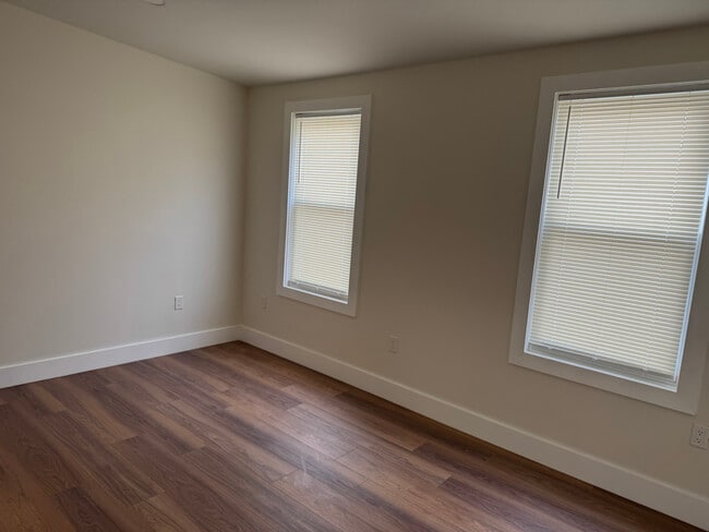 445 S 17th St, Unit 1 in Newark, NJ - Building Photo - Building Photo