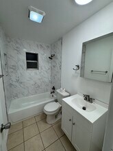 4204 Sunnyside Dr in Lakeland, FL - Foto de edificio - Building Photo