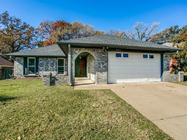 2411 Bayberry Ln in Euless, TX - Building Photo - Building Photo