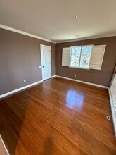 1072 Barnes Cir in Woodland, CA - Building Photo - Building Photo