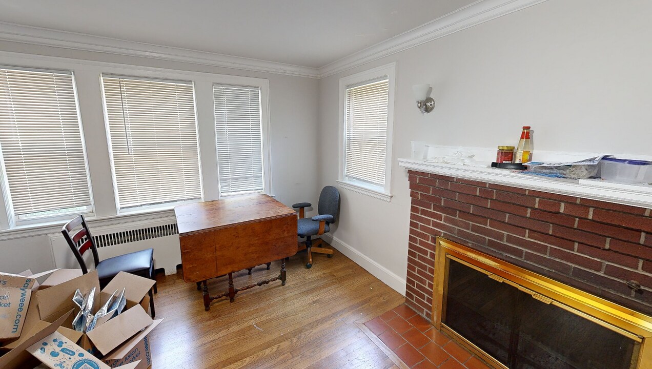 25 Greycliff Rd, Unit 1 in Boston, MA - Building Photo