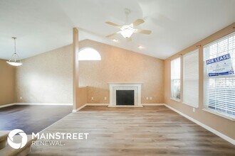 946 Thornwood Dr in Greenwood, IN - Building Photo - Building Photo