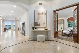 305 N Hibiscus Dr in Miami Beach, FL - Foto de edificio - Building Photo