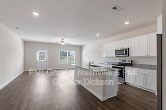 404 Masters Way in Dickson, TN - Building Photo - Building Photo