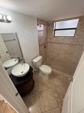 6505 W 27th Ave in Hialeah, FL - Building Photo - Building Photo