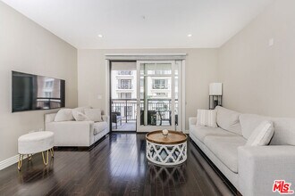 376 Caruso Ave in Glendale, CA - Building Photo - Building Photo
