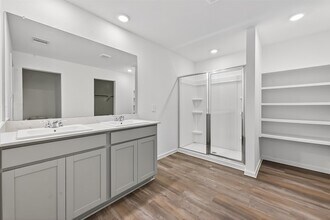 24756 Sage Mdws Wy in Magnolia, TX - Foto de edificio - Building Photo