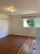 263 W 15th St in Los Angeles, CA - Foto de edificio - Building Photo