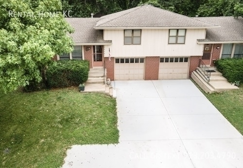 property at 1940 E Lindenwood Cir