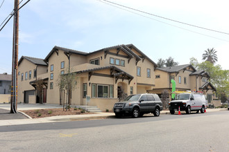 The Center Street Courts in Covina, CA - Building Photo - Building Photo